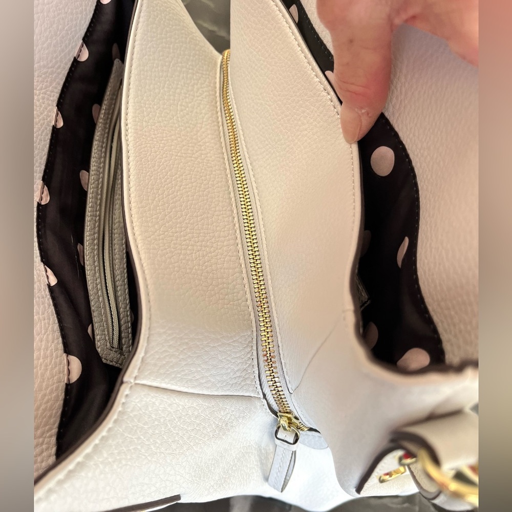 Anne Klein Cream Tote with Gold Hardware - Picture 6 of 9